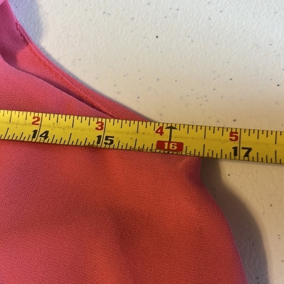 San Joy coral tiered crop top . Sz medium - Picture 4 of 4